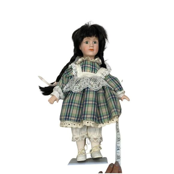 Brinns Pittsburgh Pa 1999 Collectible Porcelain Doll Appr 15” High - Picture 5 of 10